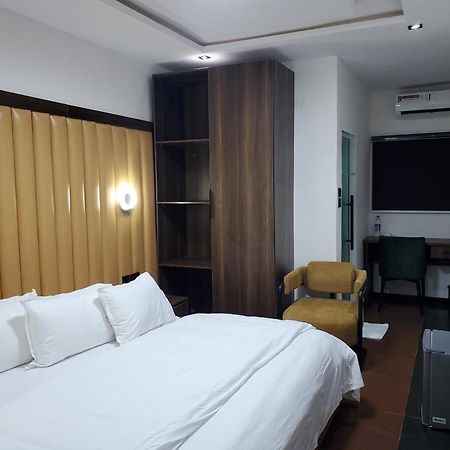 Hotel 35 Embassy لاغوس المظهر الخارجي الصورة