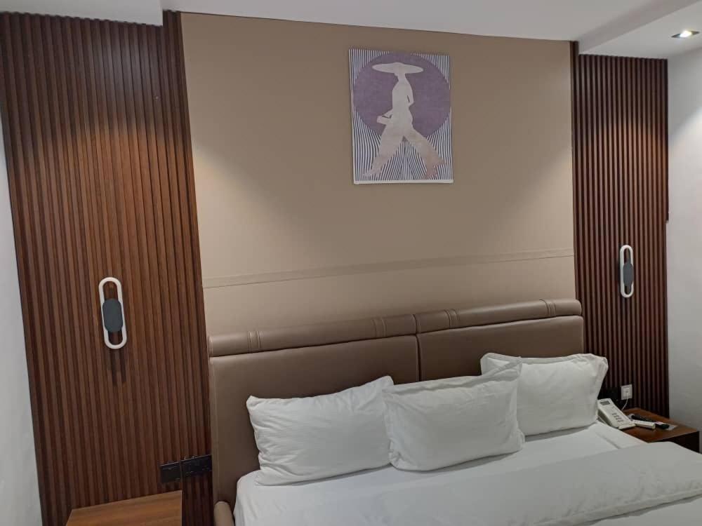 Hotel 35 Embassy لاغوس المظهر الخارجي الصورة