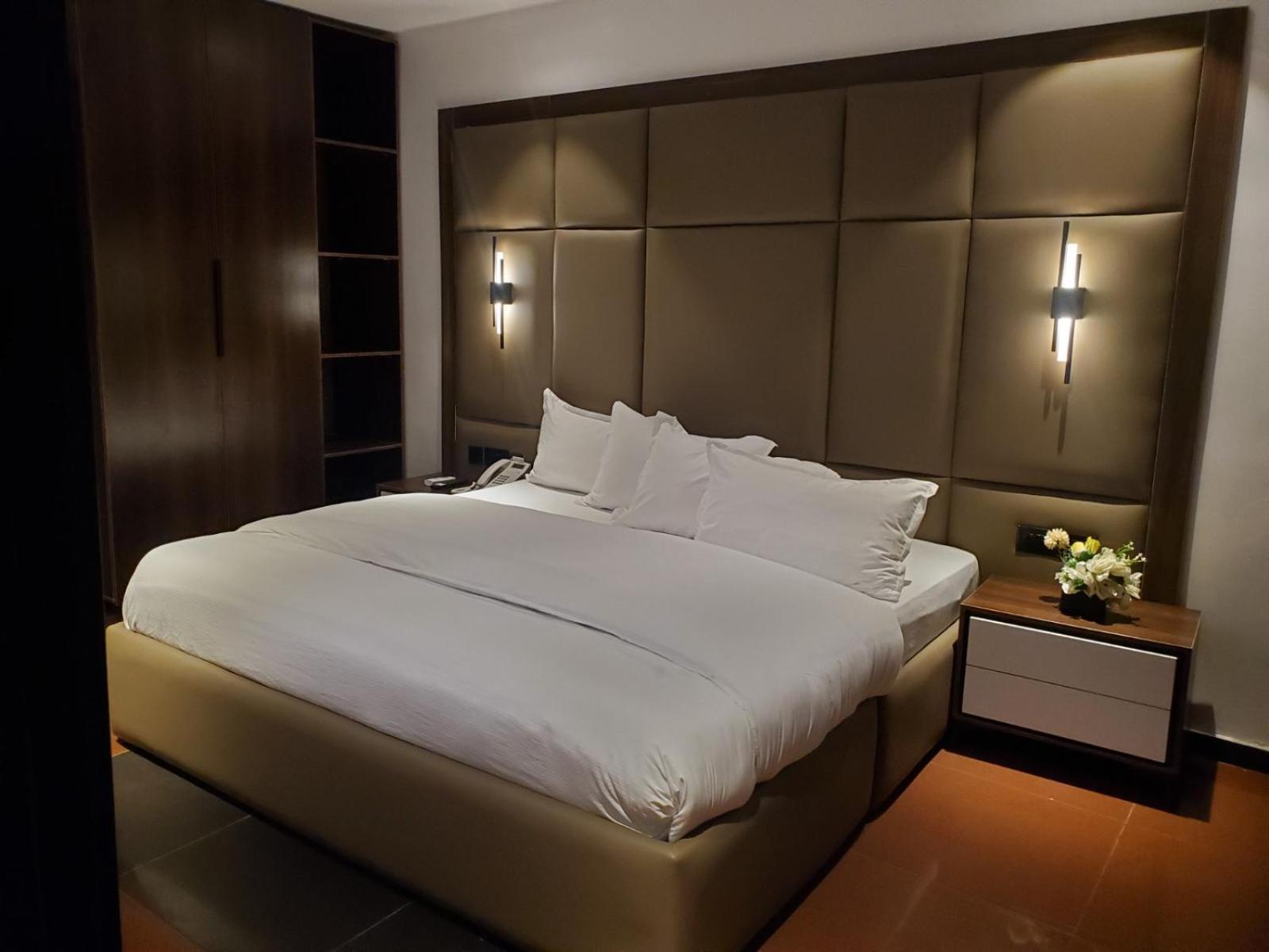 Hotel 35 Embassy لاغوس المظهر الخارجي الصورة