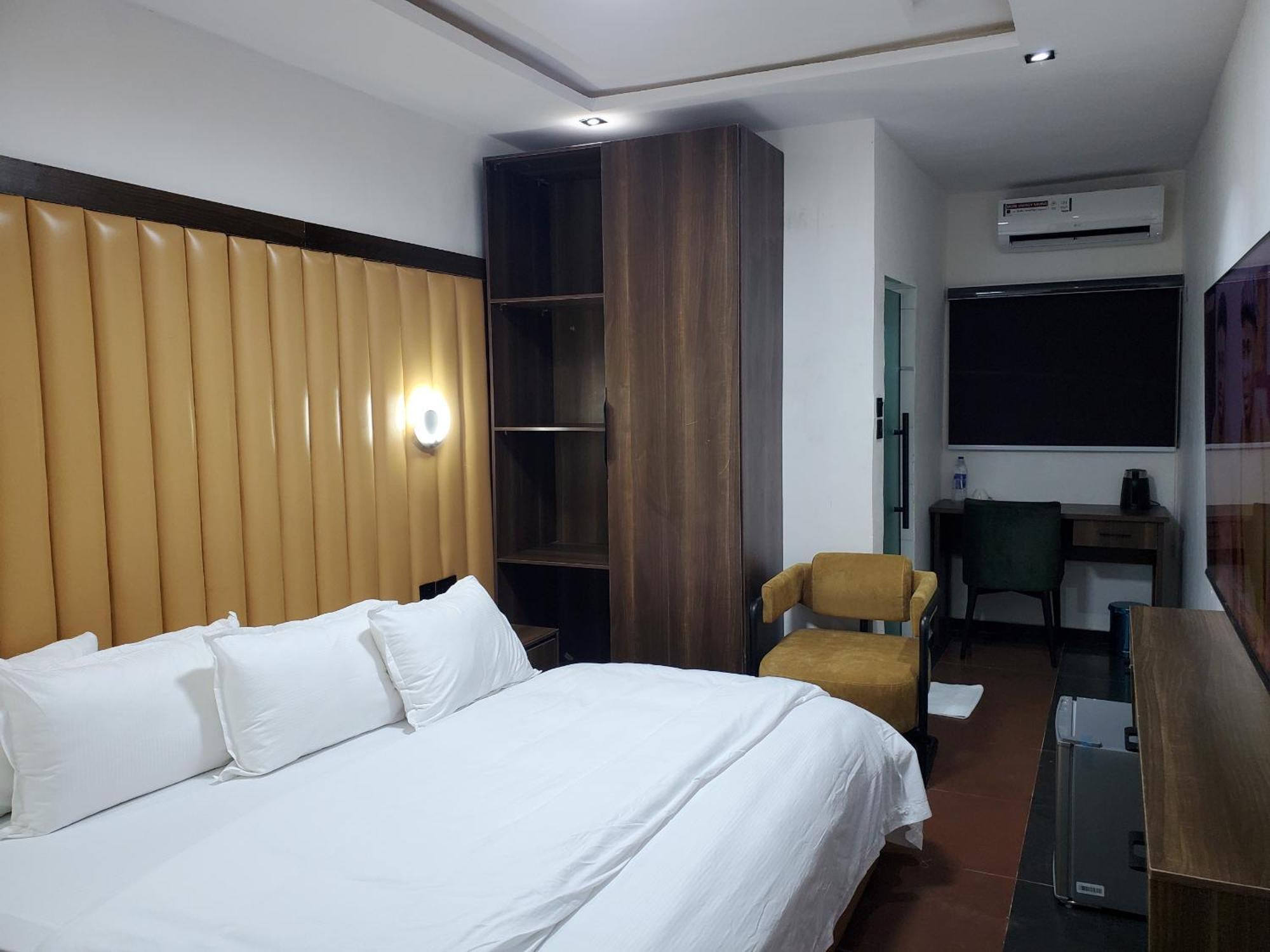 Hotel 35 Embassy لاغوس المظهر الخارجي الصورة