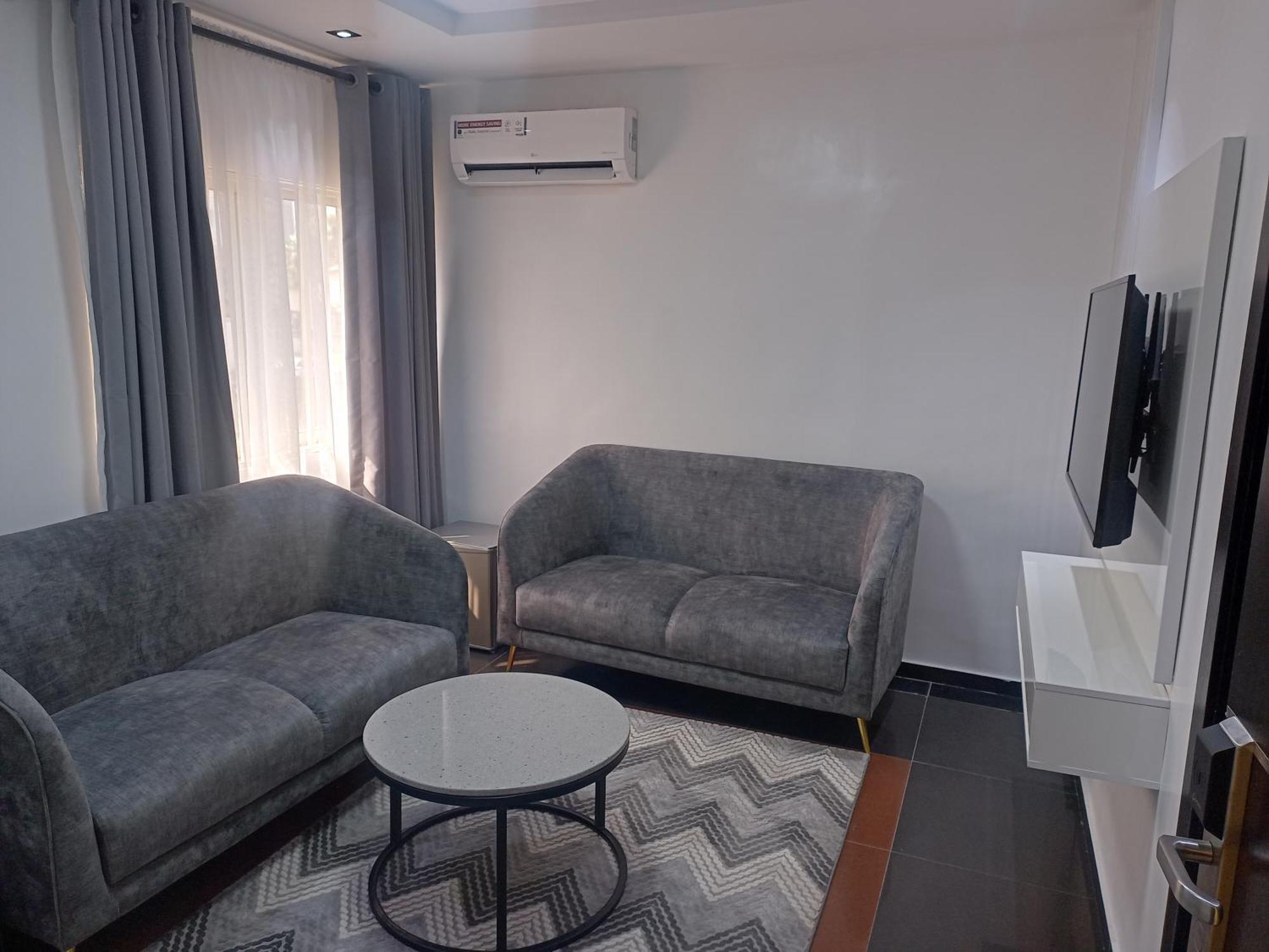 Hotel 35 Embassy لاغوس المظهر الخارجي الصورة